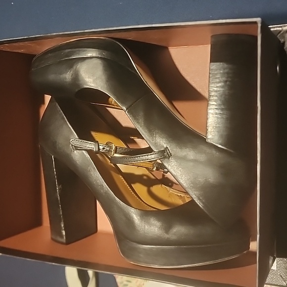 Coach Goldie Black Burnished Leather Updated Mary Jane Platform Heel 9.5 - Picture 14 of 15